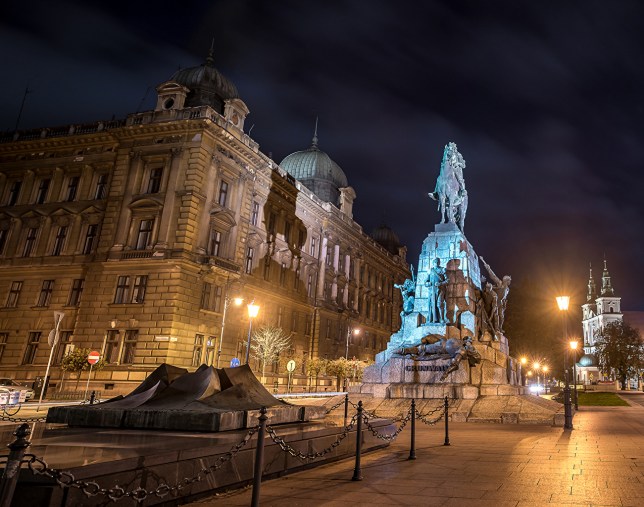 Poland_Houses_Monuments_491382.jpg
